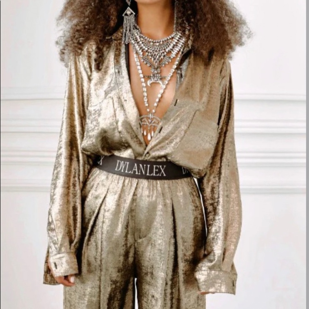 DylanLex Cropped Shirt in Gold